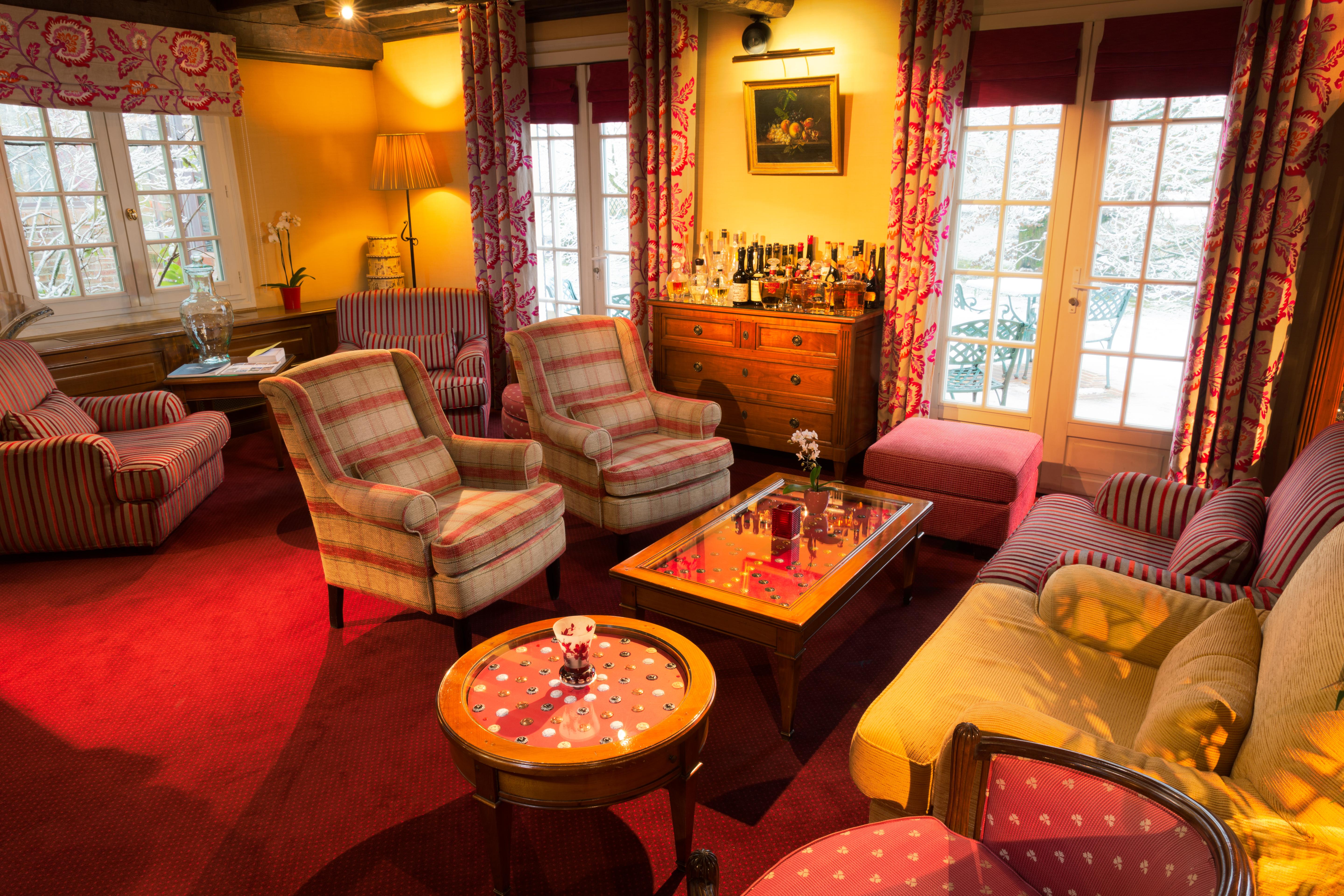 Hostellerie Briqueterie & Spa Champagne Vinay  Exterior foto The drawing room at the hotel