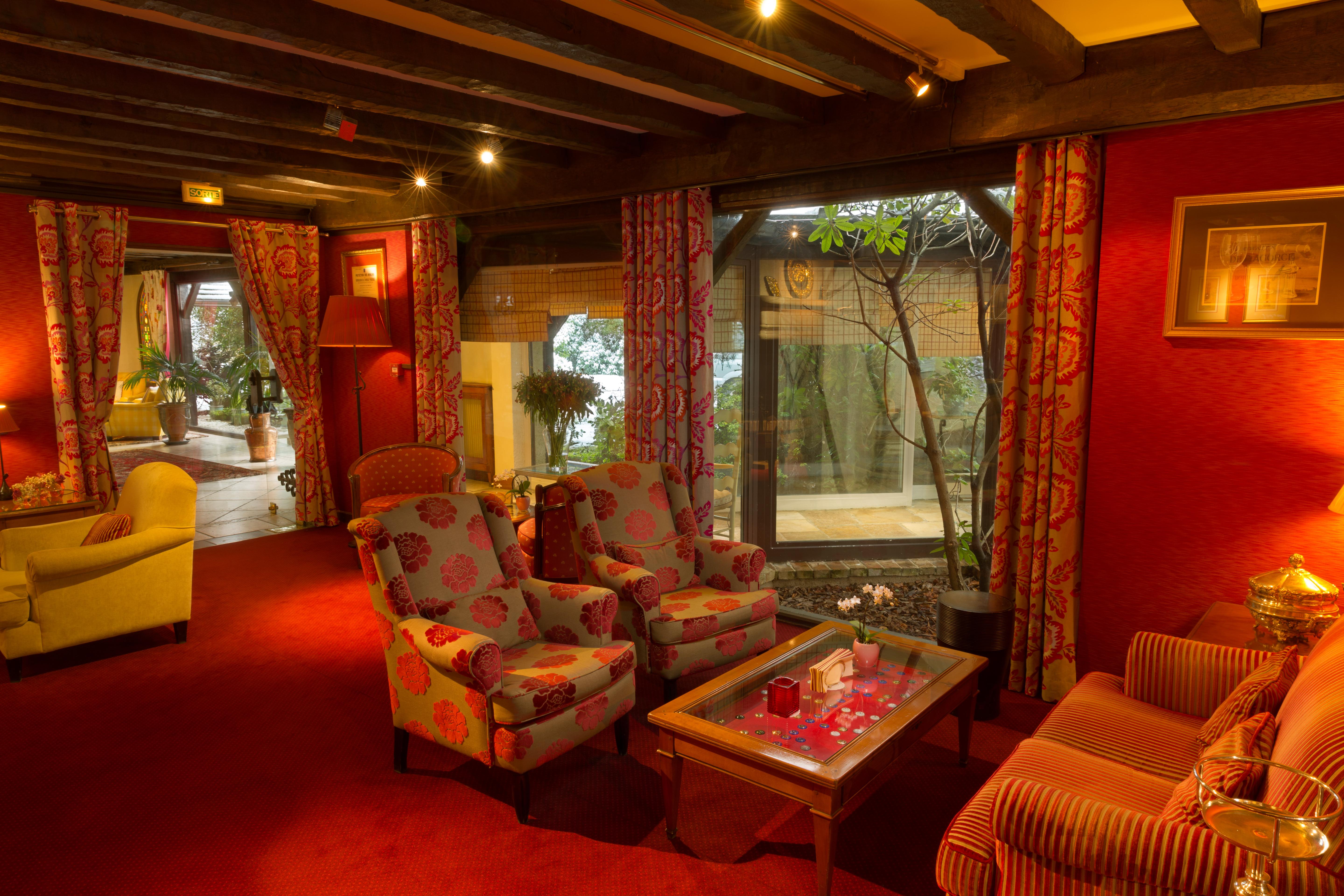 Hostellerie Briqueterie & Spa Champagne Vinay  Exterior foto The lobby of the hotel