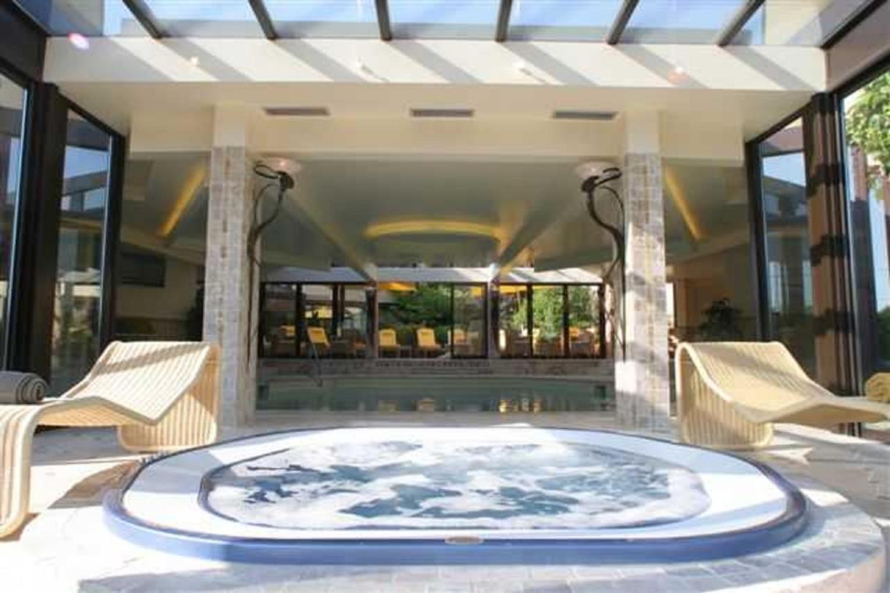 Hostellerie Briqueterie & Spa Champagne Vinay  Exterior foto The spa at the Hotel