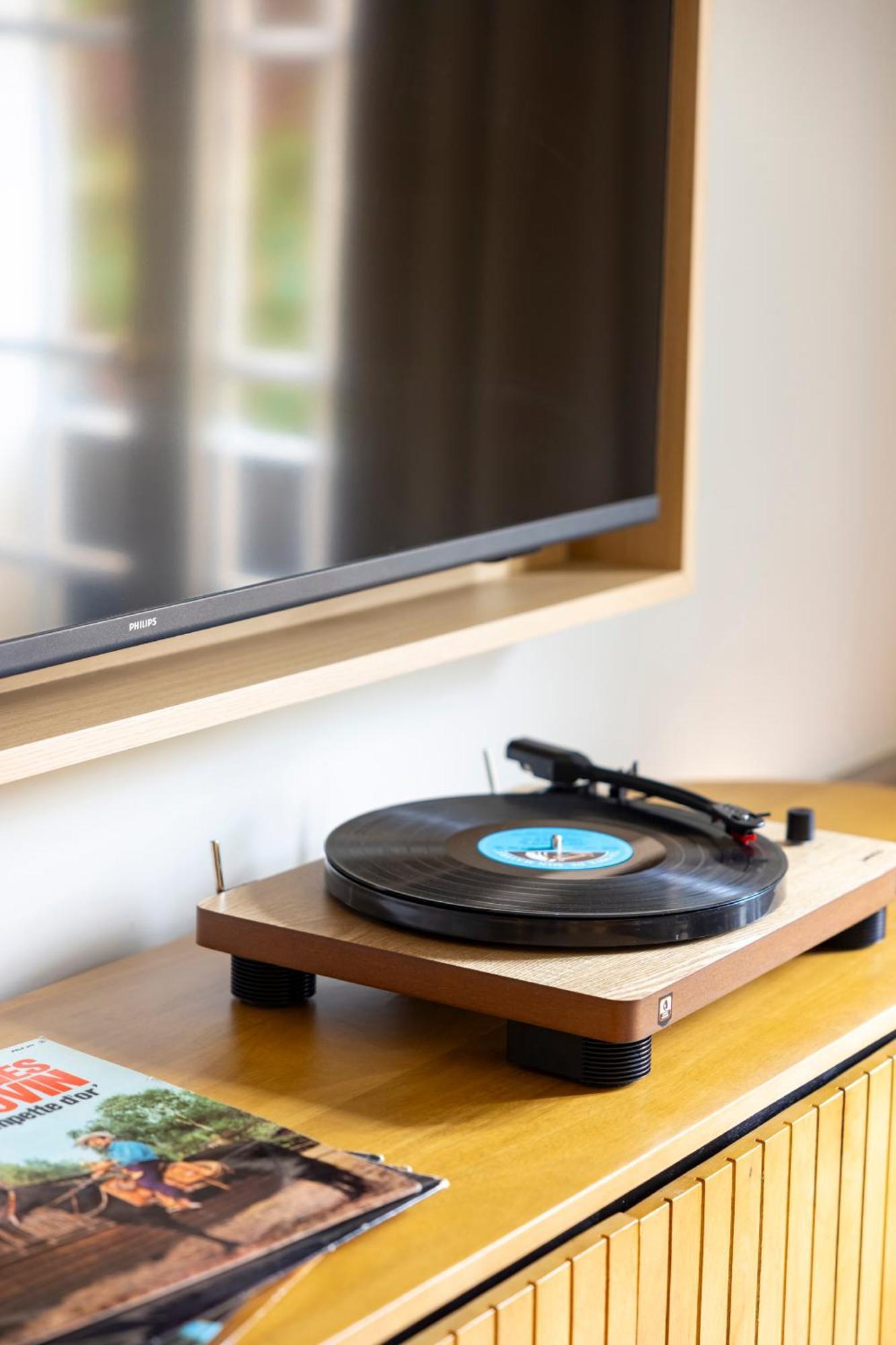 Hostellerie Briqueterie & Spa Champagne Vinay  Exterior foto Record player