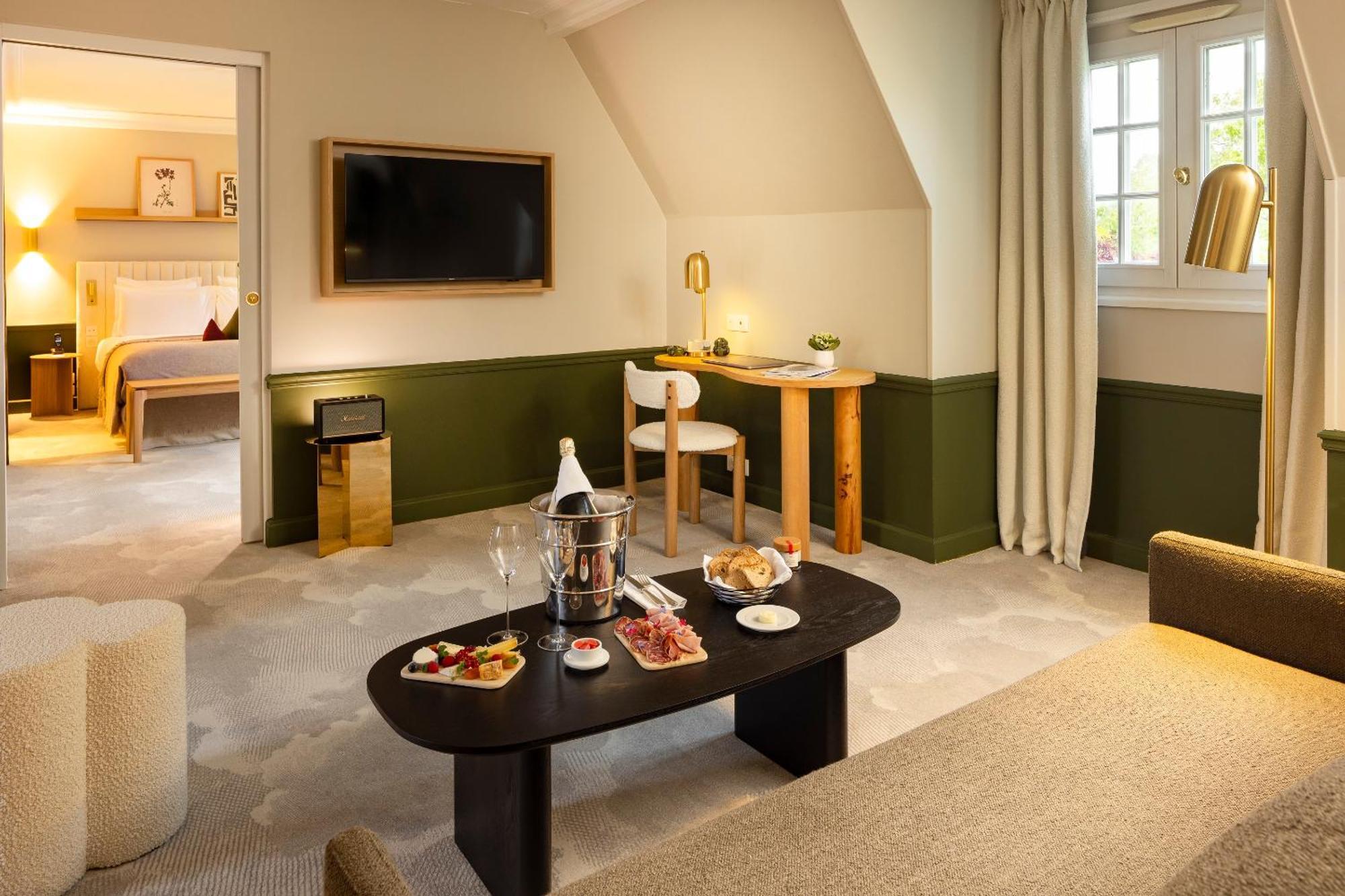 Hostellerie Briqueterie & Spa Champagne Vinay  Exterior foto A suite at the hotel