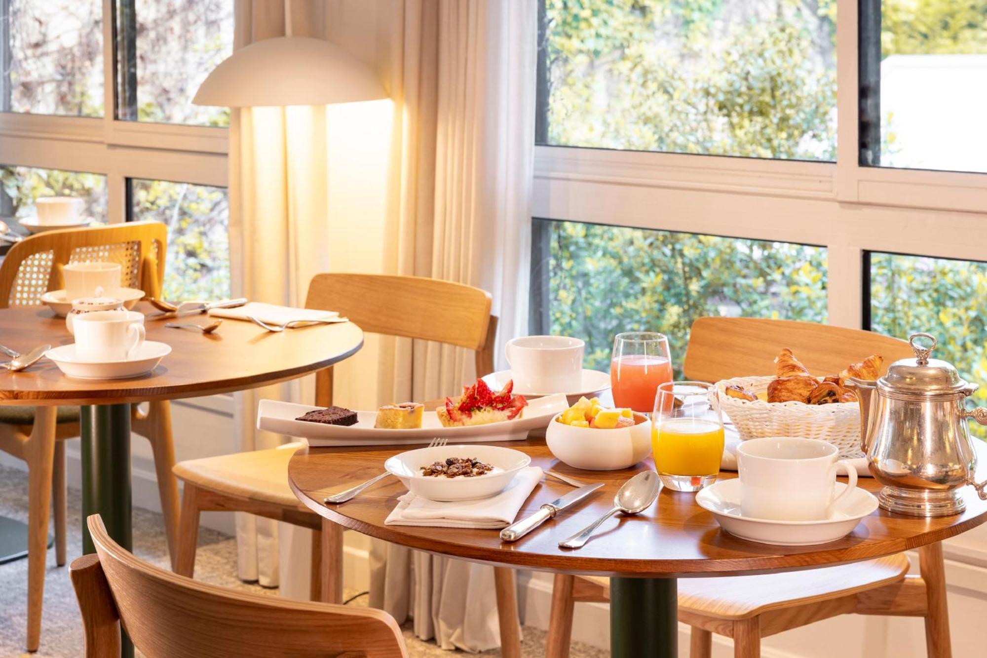 Hostellerie Briqueterie & Spa Champagne Vinay  Exterior foto Breakfast at the hotel